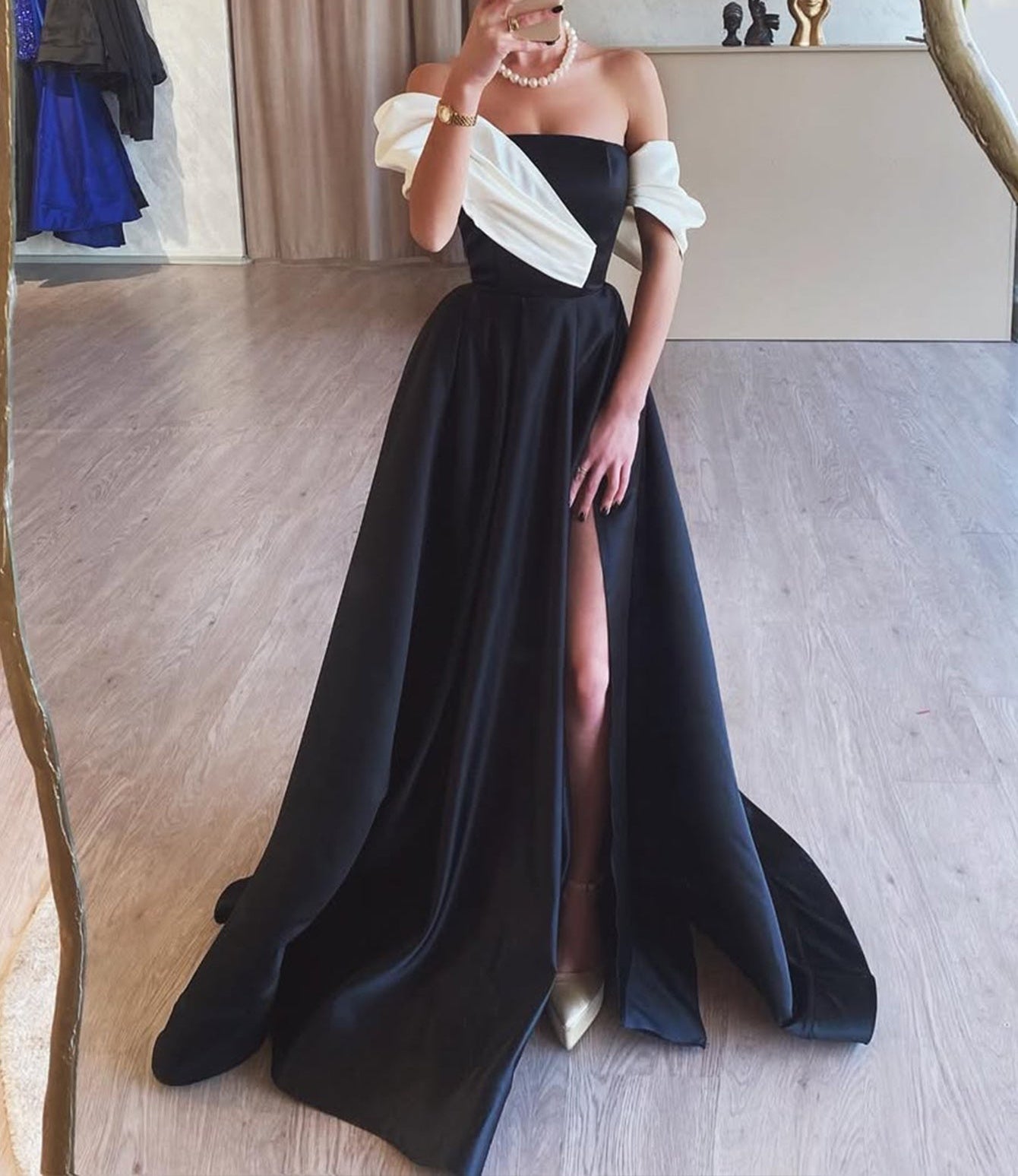 Off Shoulder Pleated Ball Gown Long Prom Dress - Black