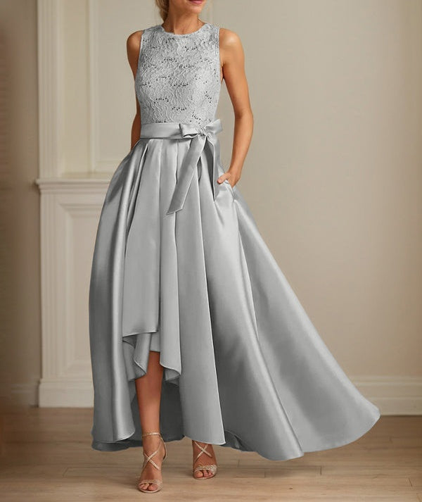 A-Line/Princess Jewel Neck Sleeveless Mother Of The Bride Dresses With Pleats Lace