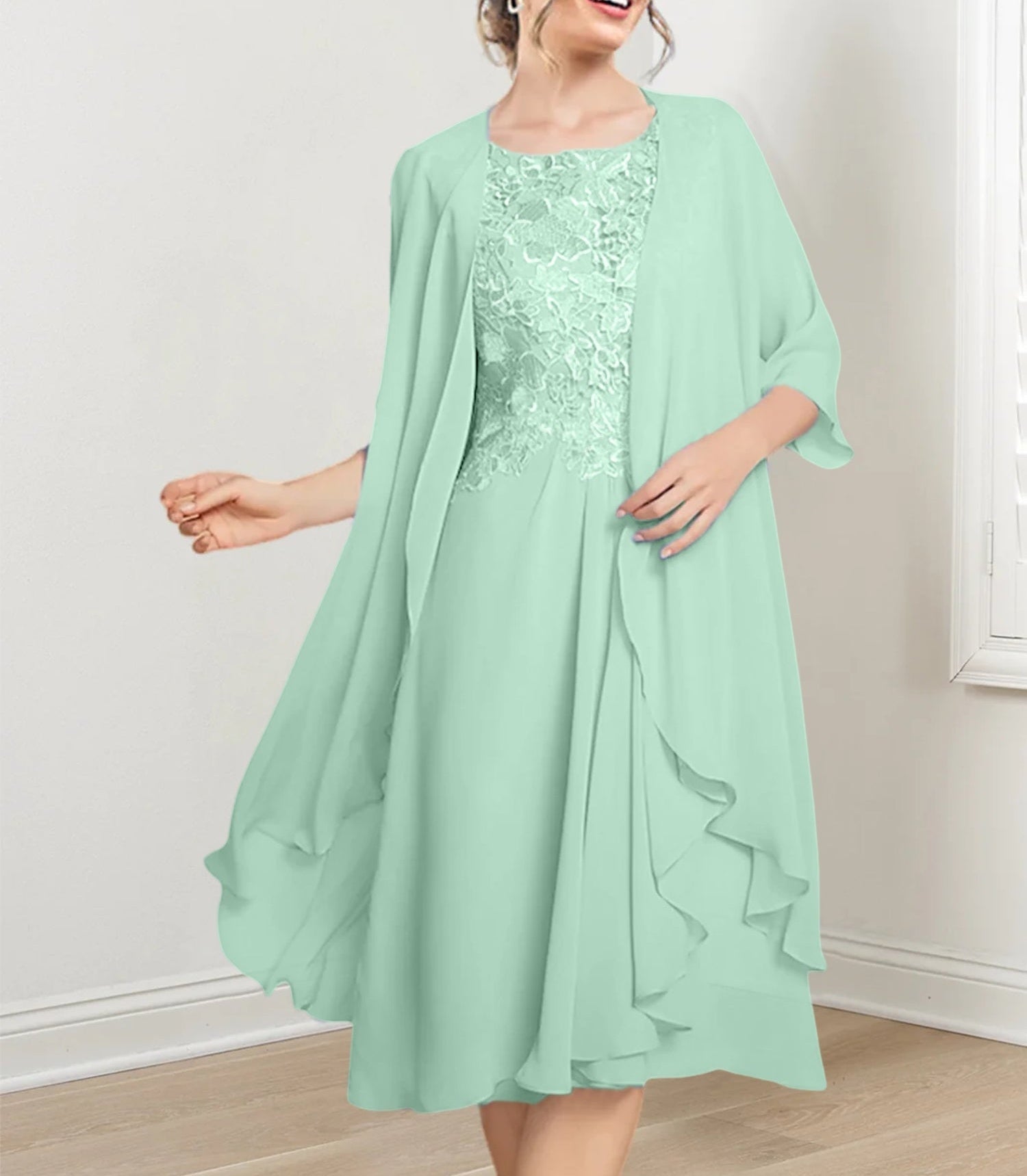 A-Line/Princess Scoop Knee-Length Mother of the Bride Dresses