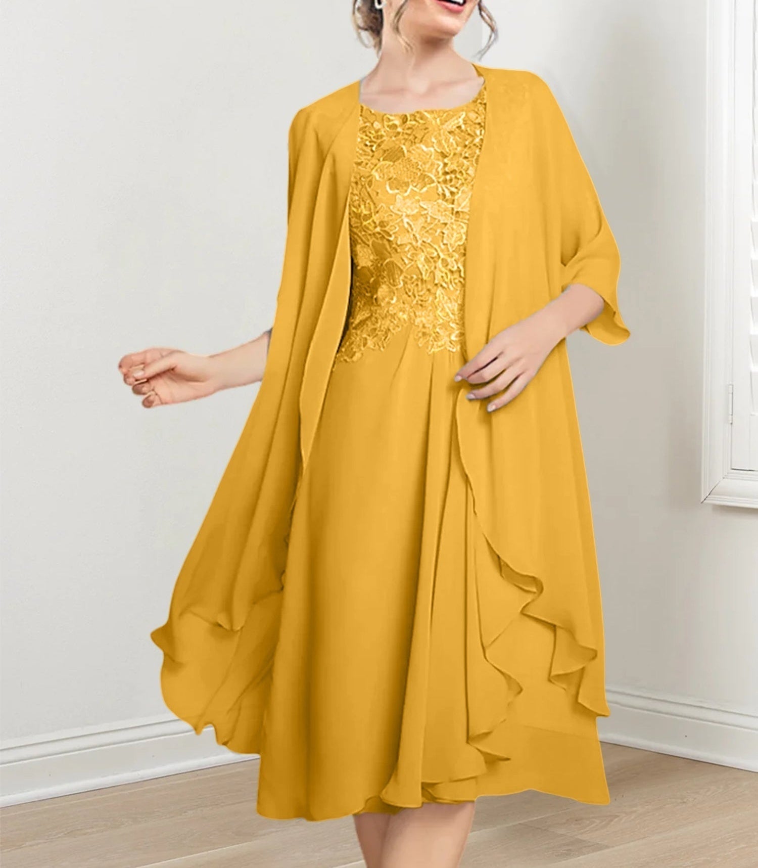 A-Line/Princess Scoop Knee-Length Mother of the Bride Dresses