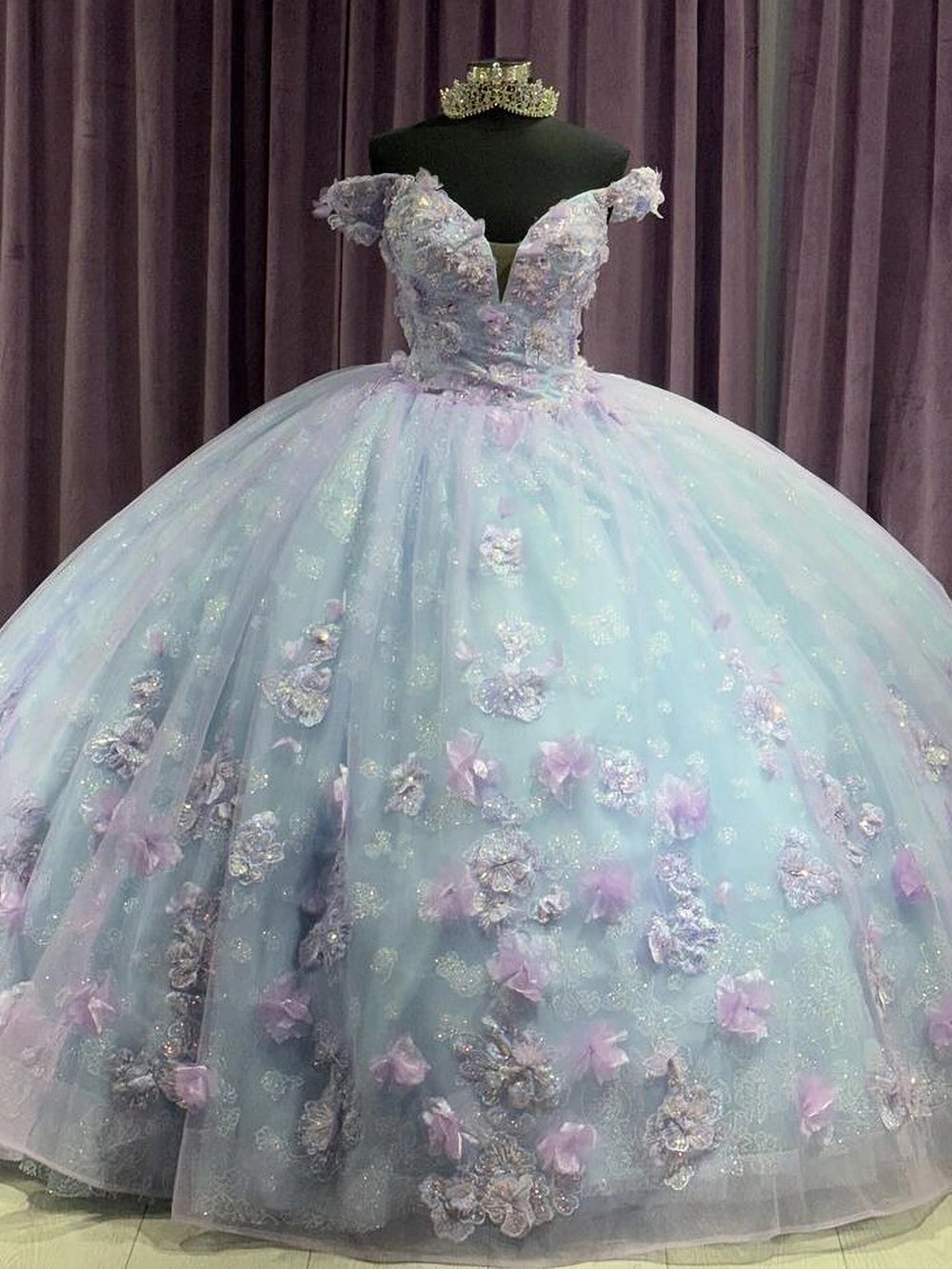 Modern & Chic Ball Gown Off Shoulder V Neck 3D Flower Applique Princess Birthday Evening Party Gown Quinceanera Dress for Sweet 16