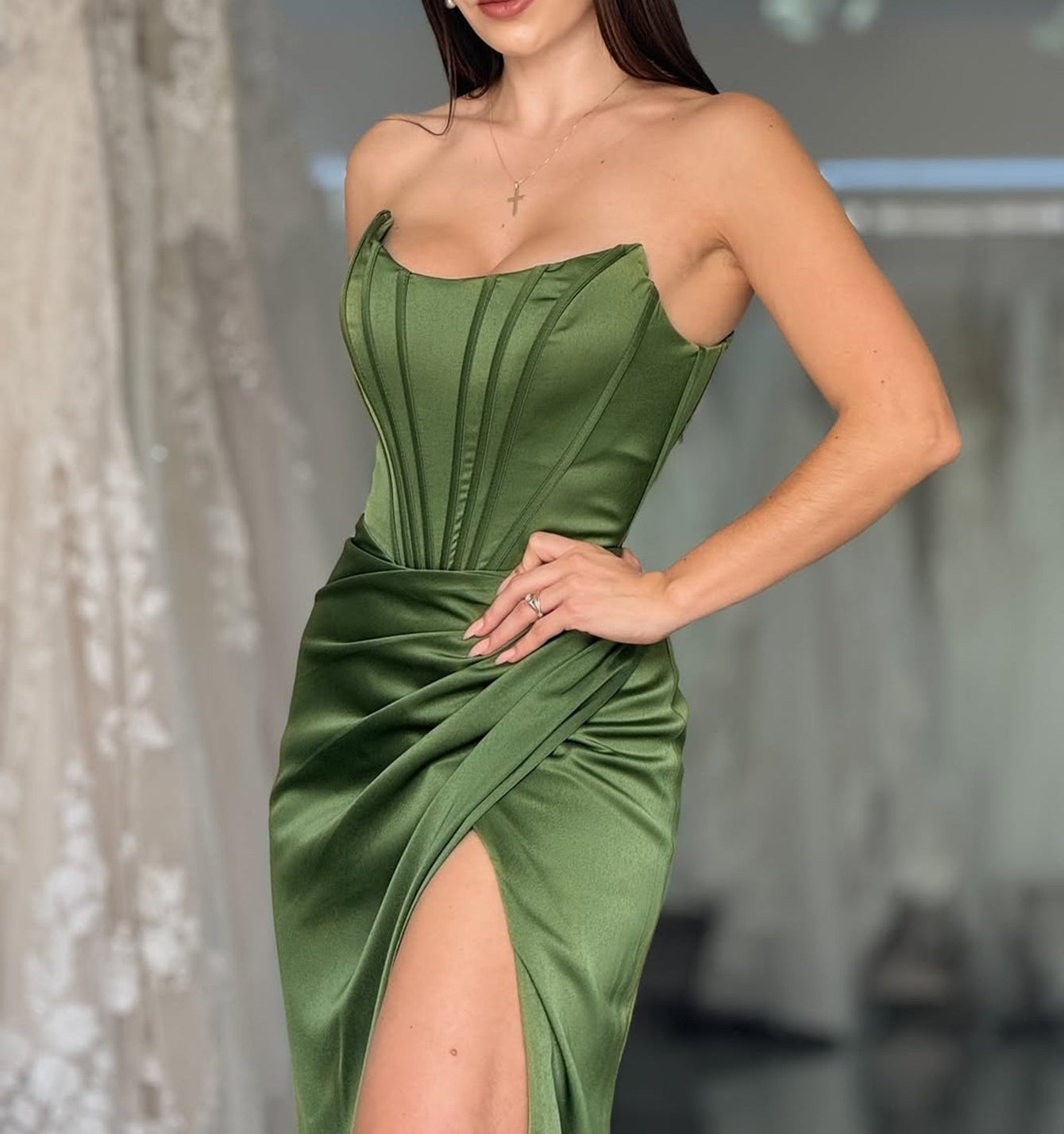 Lace Up Bodice Ruched Mermaid Prom Dress With Detachable Sleeves - Green