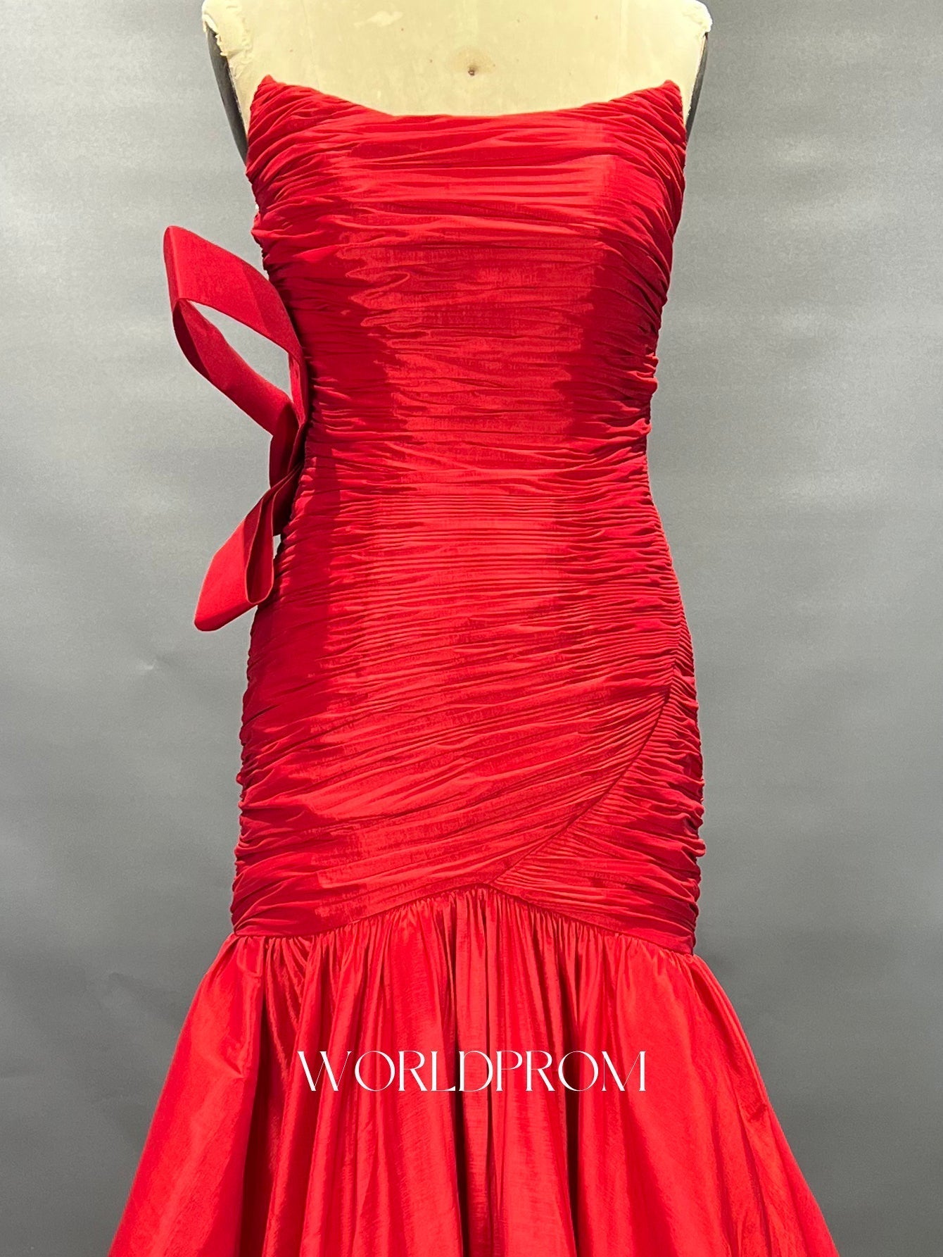 Strapless Ruched Bow Back Bodice Ball Gown Prom Dress - Red