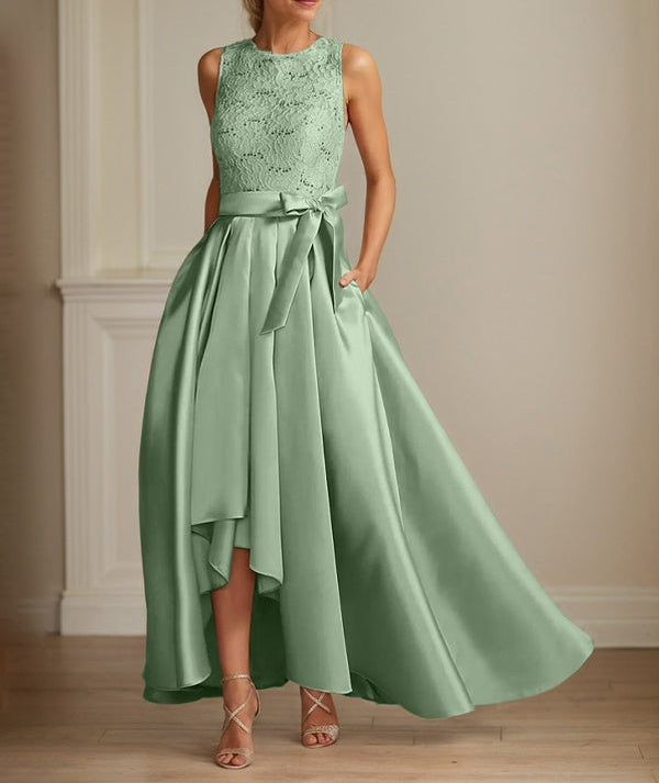 A-Line/Princess Jewel Neck Sleeveless Mother Of The Bride Dresses With Pleats Lace