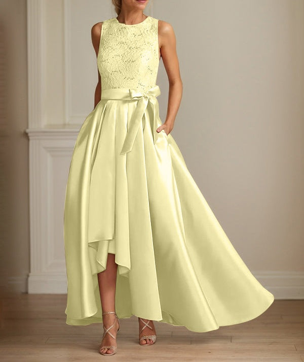 A-Line/Princess Jewel Neck Sleeveless Mother Of The Bride Dresses With Pleats Lace
