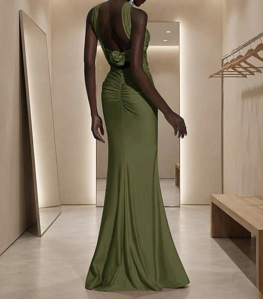 Mermaid/Trumpet Strapless Satin Ruched Floor-Length Prom Dresses with Scarf