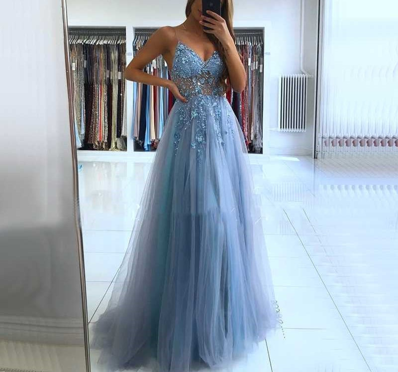 Glamorous V-neck Spaghetti-Straps Tulle Prom Dress Beadings Long Evening Gowns