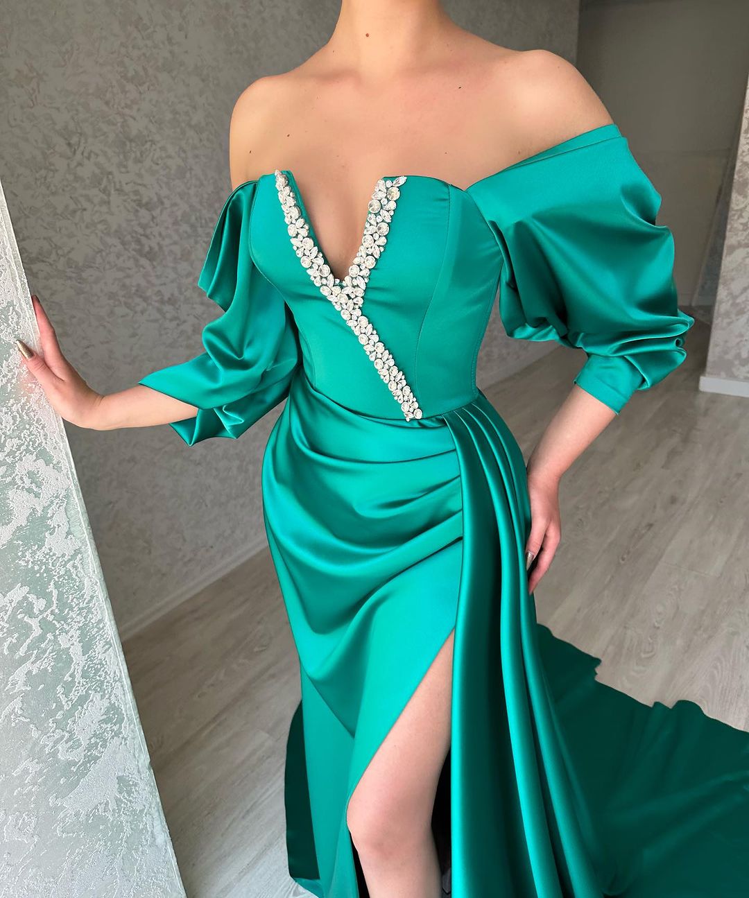 Amazing Long Green Off-the-Shoulder Prom Dresses Long Slit Online