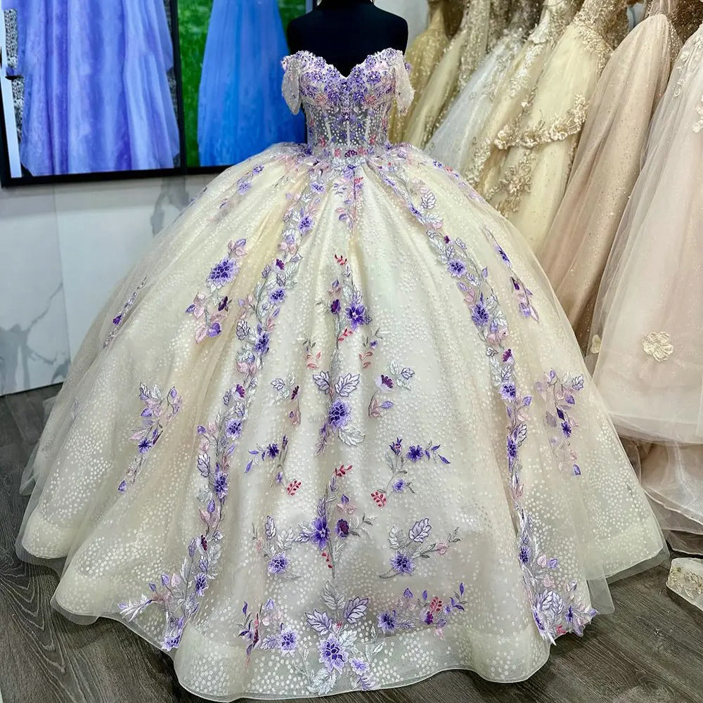 Gorgeous Ball Gown Off Shoulder Beaded Floral Lace Appliques Princess Birthday Party Gown Quinceanera Dress for Sweet 16
